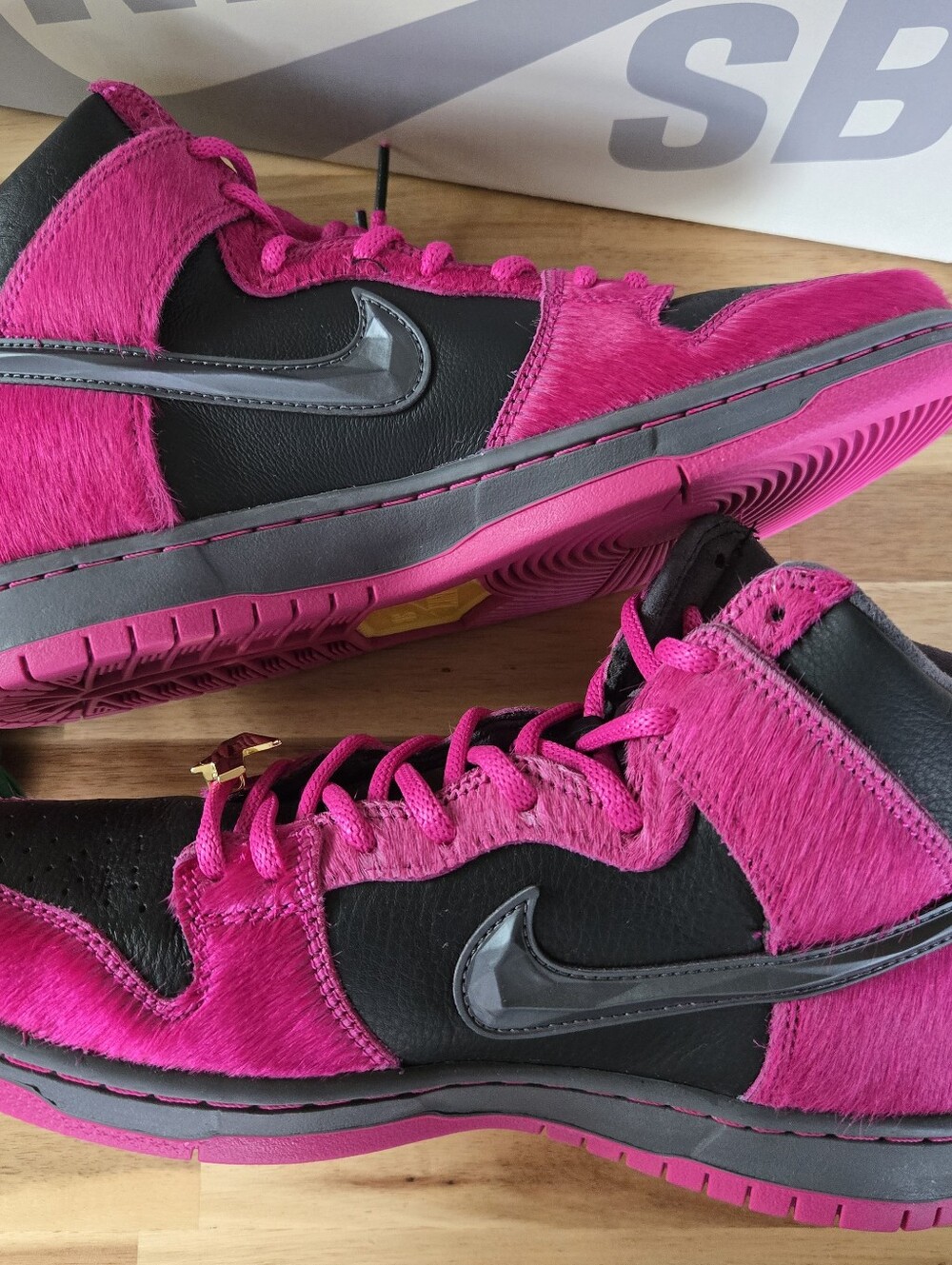 Nike SB Dunk High QS “Run The Jewels” DX4356 Active Pink/Black Men’s Size 8